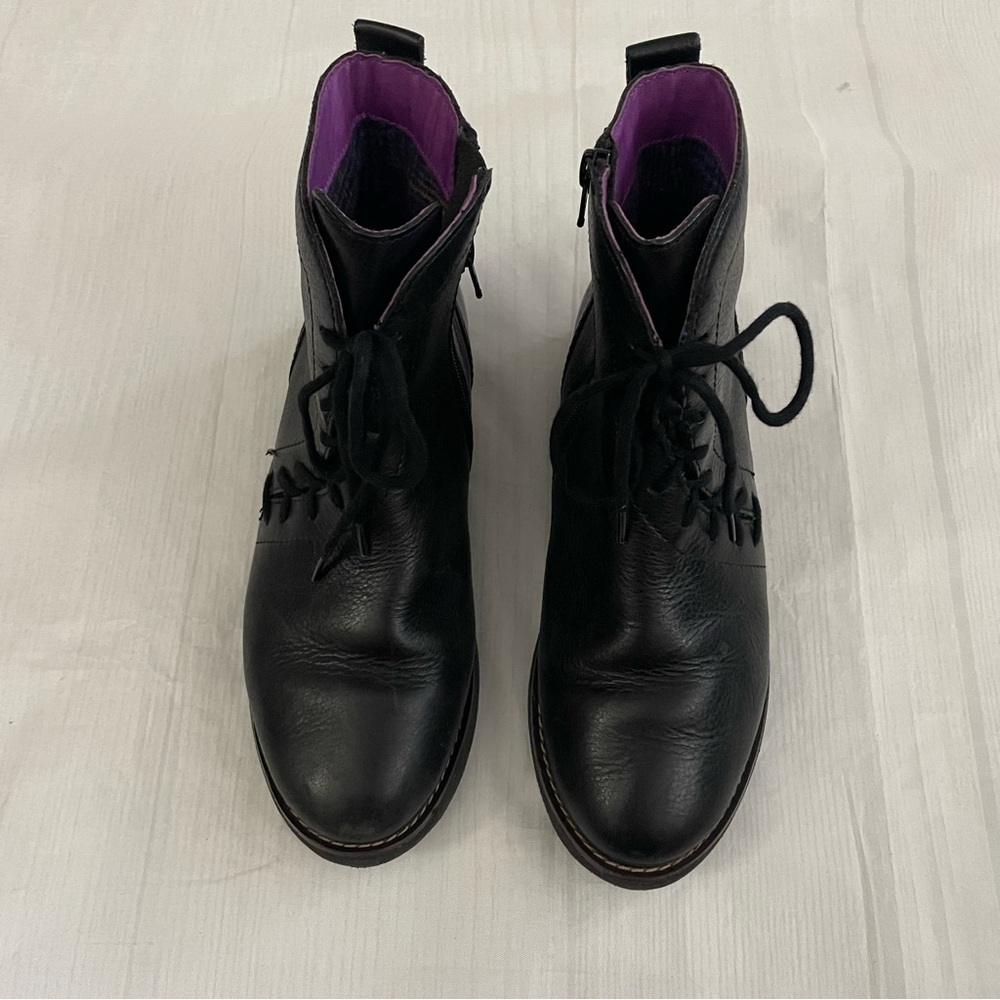 BIONICA Women’s Corset II Purple & Black Lace Up Ankle Booties Size 7.5 - Picture 3 of 7